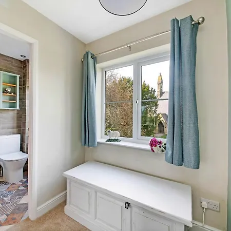 Finest Retreats - Tyg Near Masham, Fountains Abbey & Brimham Rocks *